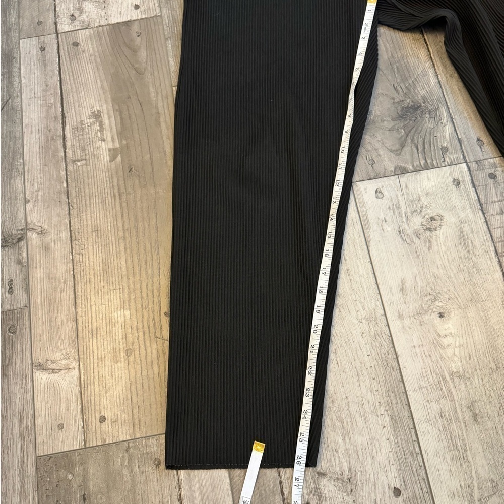 Zara High Rise Black Textured Ribbed Jogger Cropped Pant w/Pockets Womens Small - Picture 2 of 9